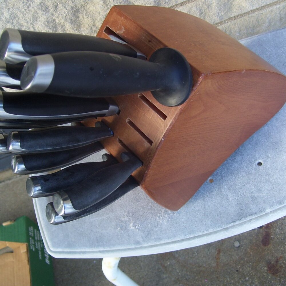 CELPAHALON FULL FORGED / NO STAIN 11 PIECE KNIFE SET + WOOD BLOCK VERY GOOD+